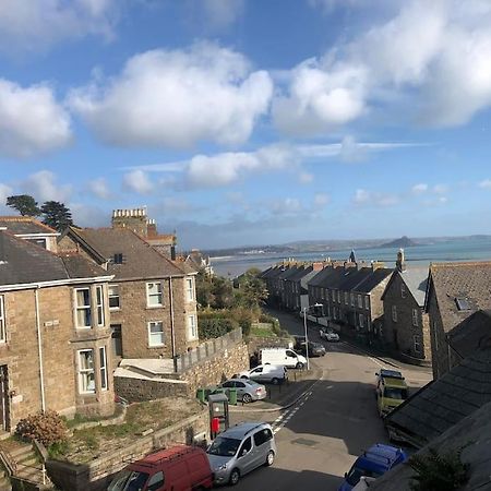 Modern Attic Studio Apartment With Harbour Views Penzance Extérieur photo